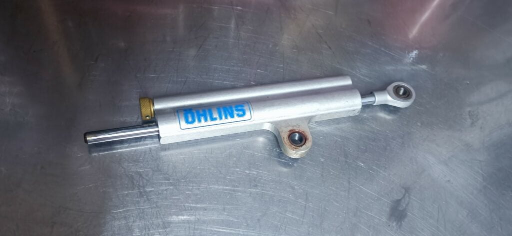 Entretien amortisseur de direction Öhlins SD133, SD175